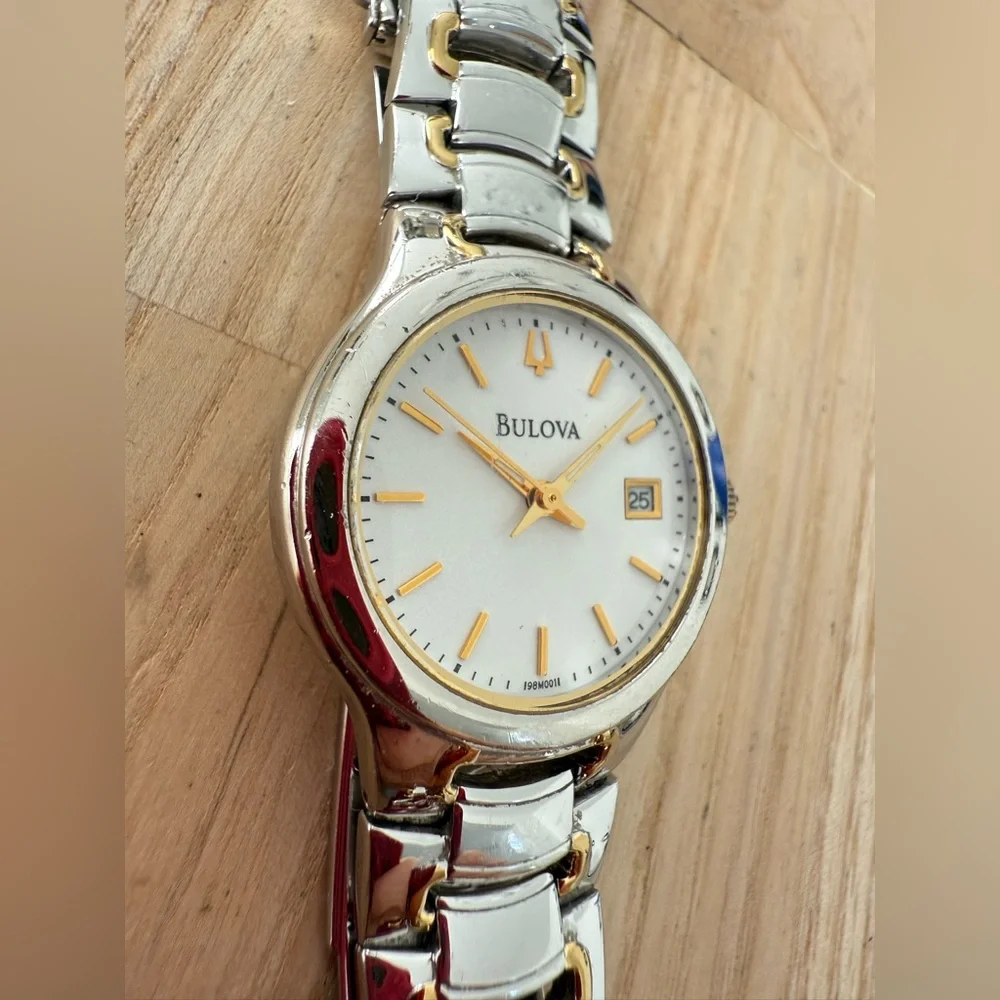 Bulova ladies two toned 98M001 watch NEW BATTERY
